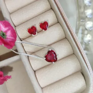 Conjunto de Coração Zirconia Vermelha  Banhado a Prata