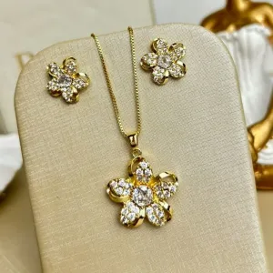 Conjunto Flor Cravejada Banhada a Ouro