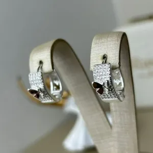 Argola Cravejada  Com  Borboleta