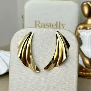 Brinco Asa Orgânico Banhado a Ouro
