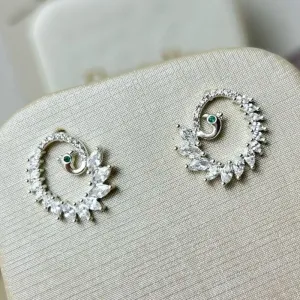 Brinco Pavão Cravejado Banhado a Prata