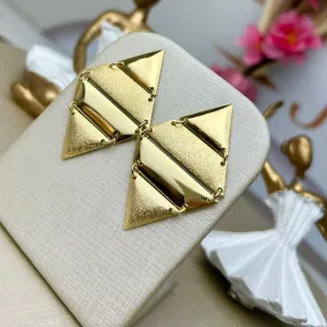 Brinco Yanna Banhado a Ouro