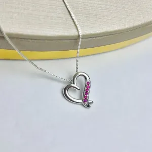 Colar Coração com Pedras Rosas Banhado a Prata