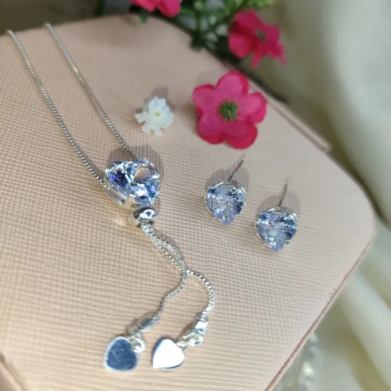 Conjunto Gravata de Coração Cristal Banhado a Prata