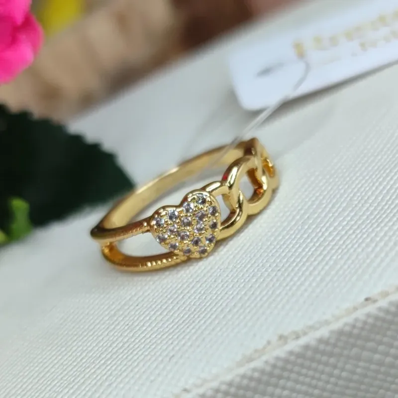 Anel Aro com Elos e Coração Cravejado Banhado a Ouro