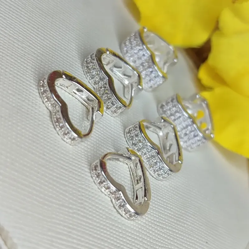 Argola Trio De Coração em Zircônia