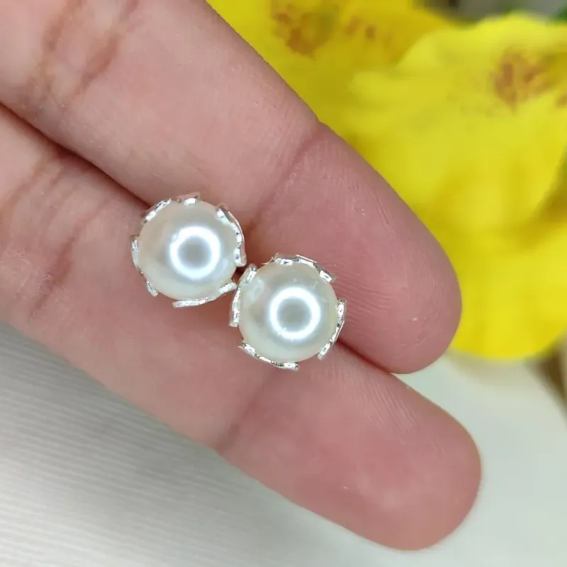 Brinco Pérola com Coração ao Redor