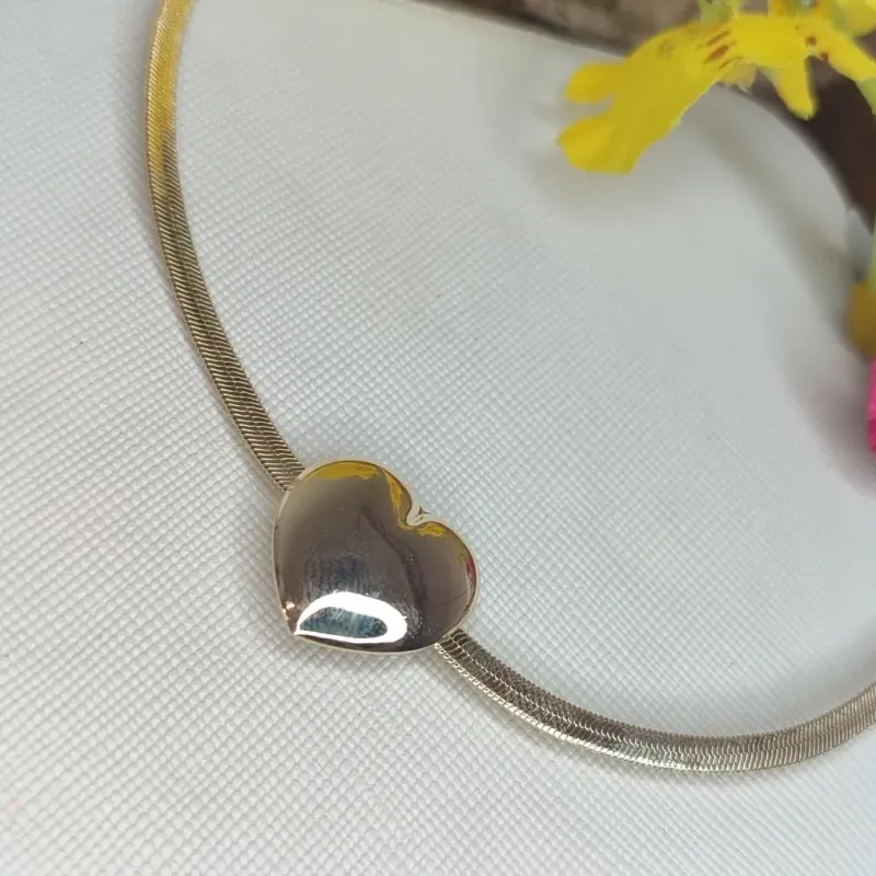 Choker Fita com Coração Banhado a Ouro
