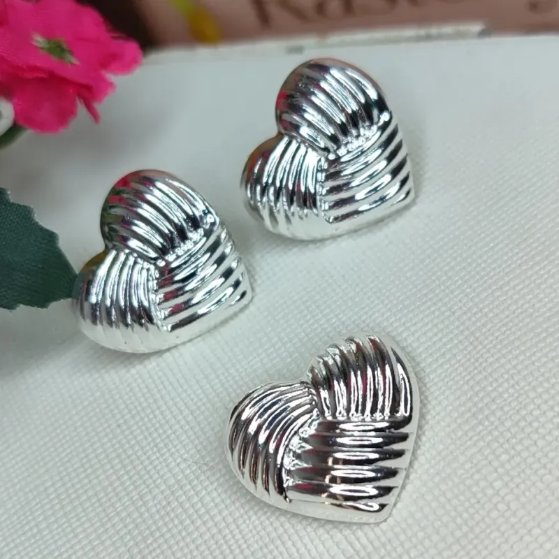 Conjunto Coração Ondulado Banhado a Prata