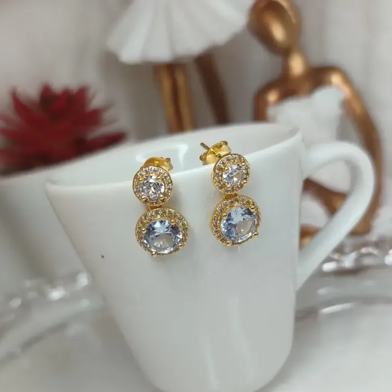 Brinco De Zirconia Pedra Cristal Banhado a Ouro
