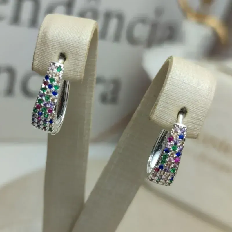 Argola Gota Cravejada Color Banhada a Prata