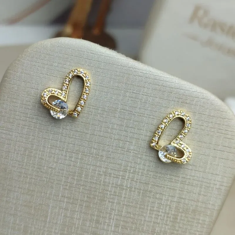 Brinco  Coração Com Zirconia Banhado a Ouro