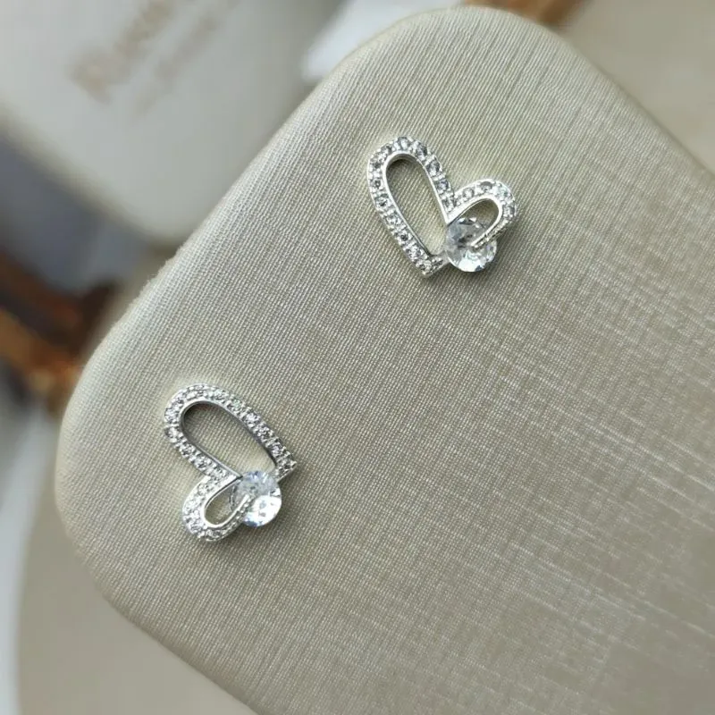Brinco  Coração Com Zirconia Banhado a Prata