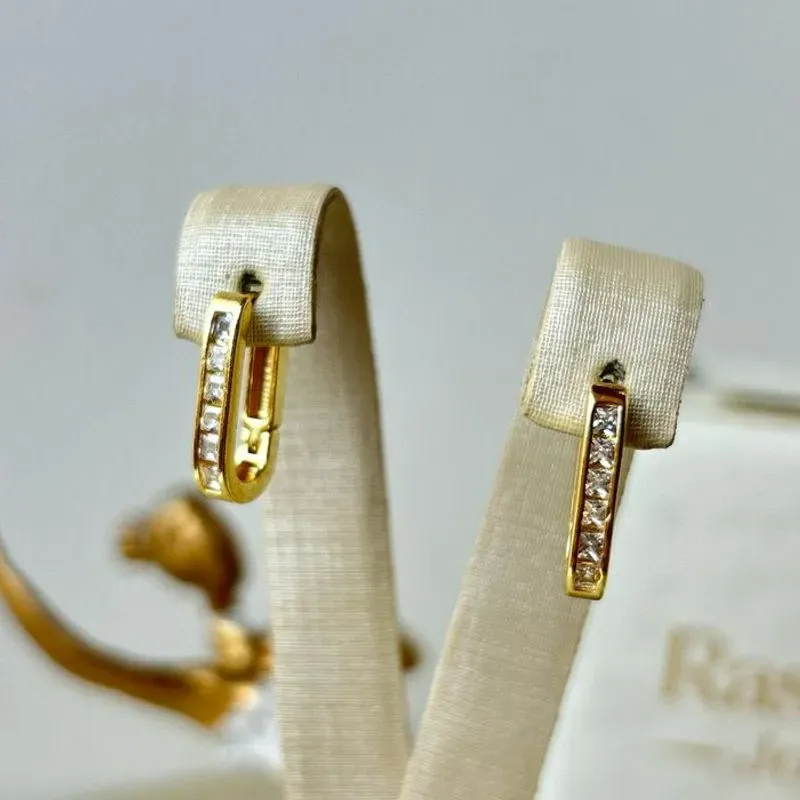 Argola Oval Cravejada P Banhada a Ouro