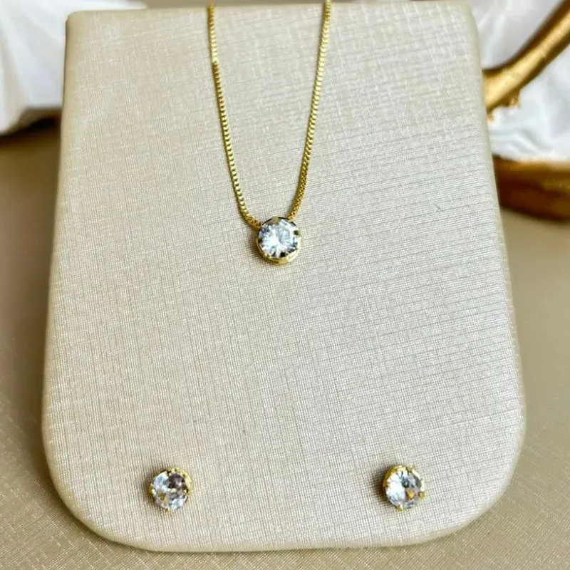 Conjunto Redondo em Zirconia Cristal Banhado a Ouro