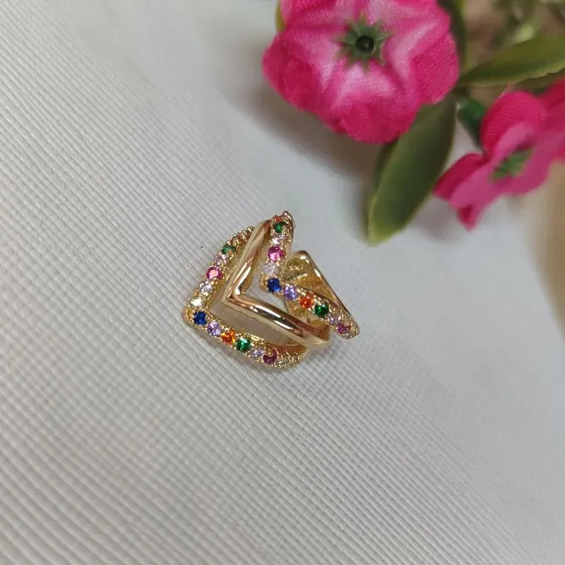 Piercing Fake Triangular Color