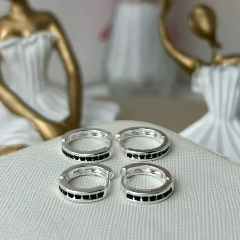 Argola Dupla Com Pedras Pretas