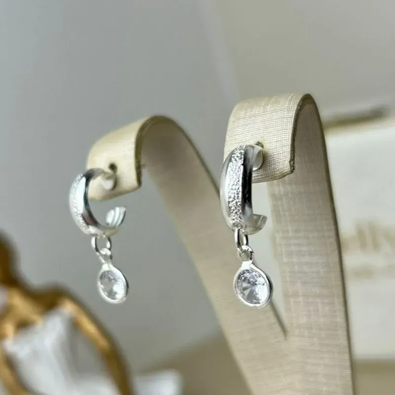 Brinco com Pingente em Zirconia Banhado a Prata