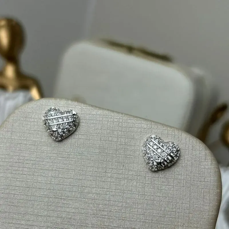 Brinco Coração  Cravejado Banhado a Prata