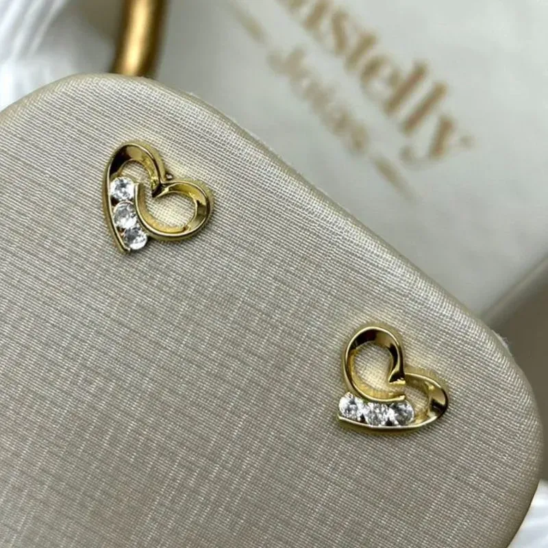 Brinco De Coração Cravejado Banhado a Ouro