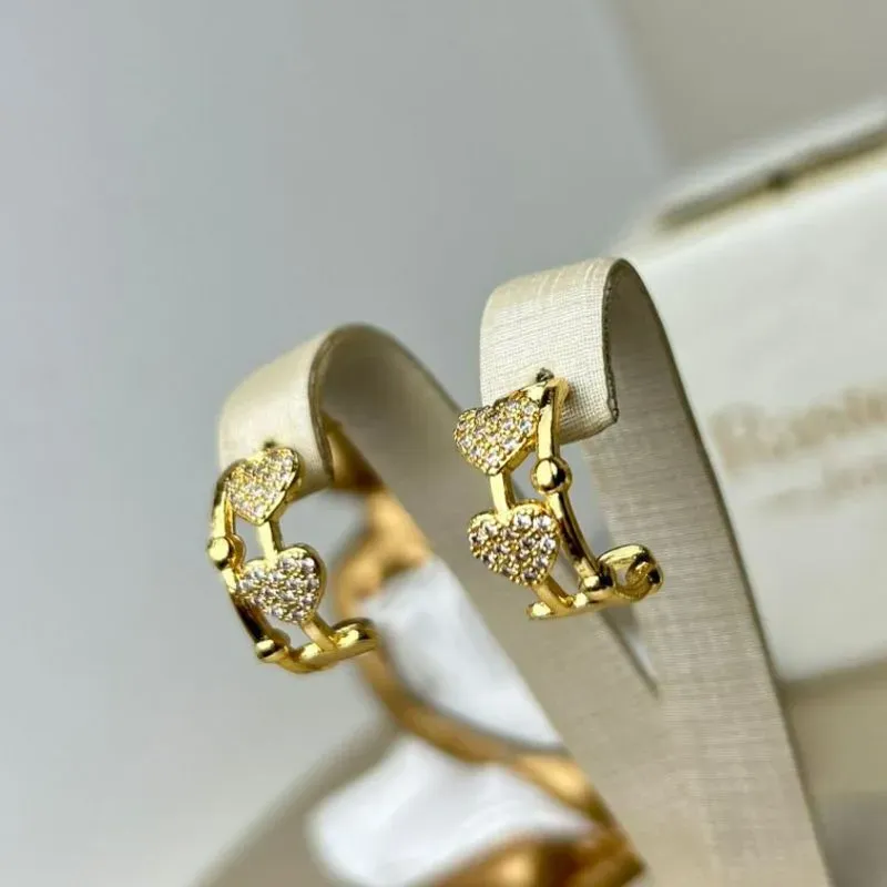 Brinco de Coração Cravejado Banhado a Ouro