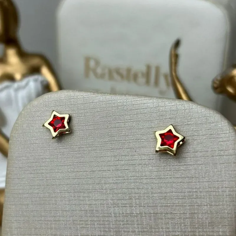 Brinco Estrela Vermelho Banhado a Ouro