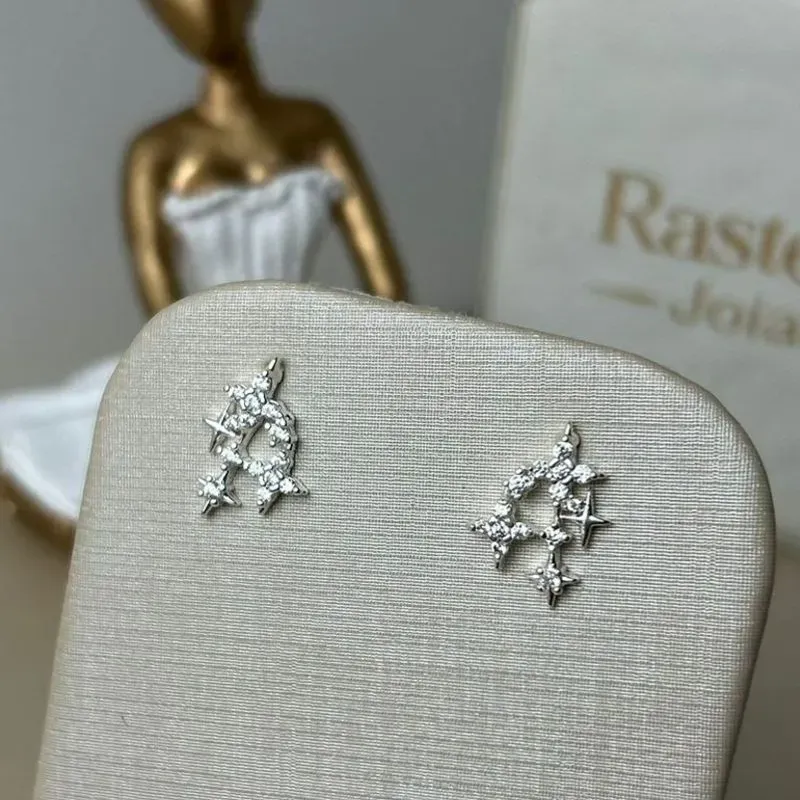 Brinco Estrelas  Cravejadas