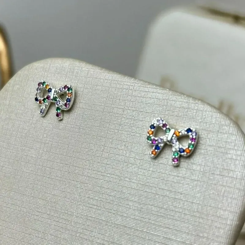 Brinco  Laço Cravejado Color Banhado a Prata