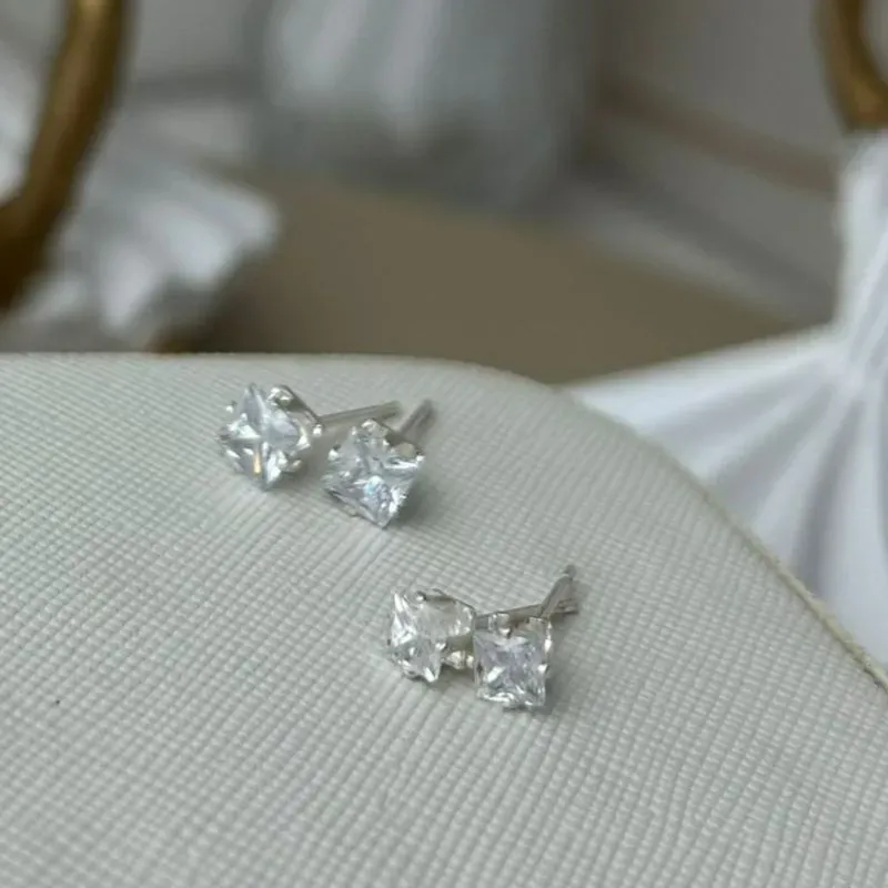 Dupla de Brincos Quadrado Banhado a Prata