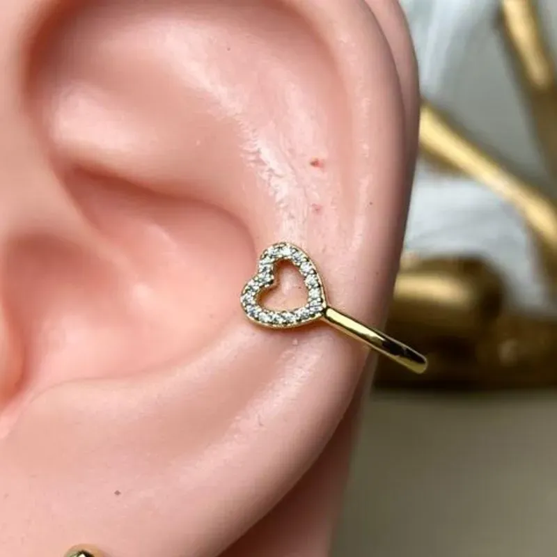 Piercing Fake Coração Cravejado  Vazado Banhado  a Ouro