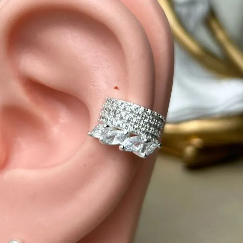 Piercing  Fake Cravejado Cristal Banhado a Prata