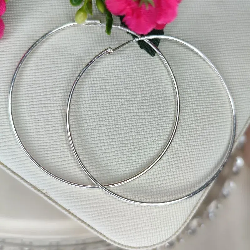 Argola Africana Lisa M Banhada a Prata