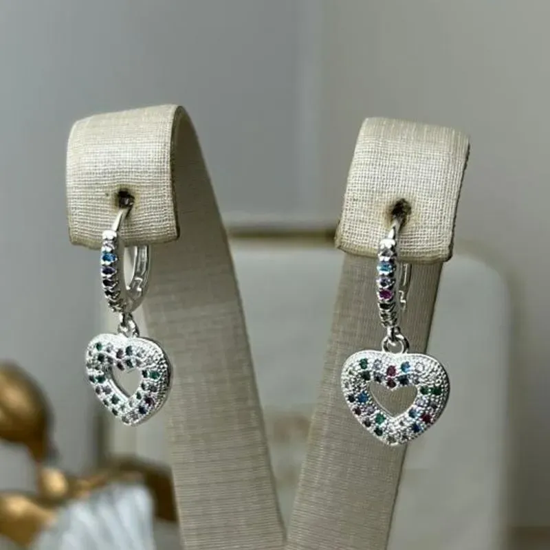 Argola Pingente de Coração Cravejada Color Banhada a Prata