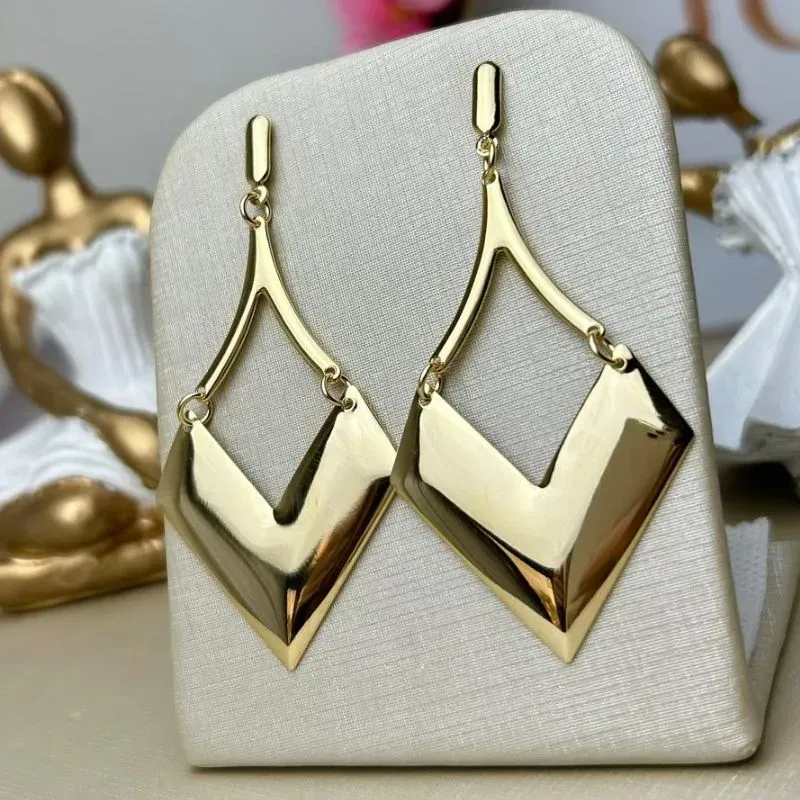 Brinco Clarisse Banhado a Ouro