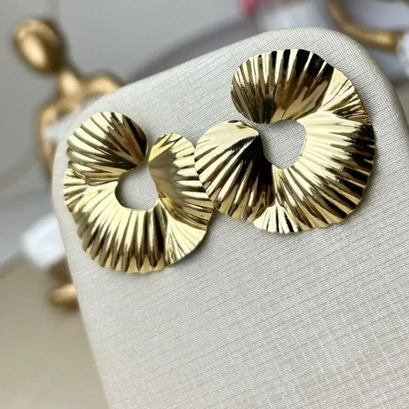 Brinco Eloise Banhado a Ouro