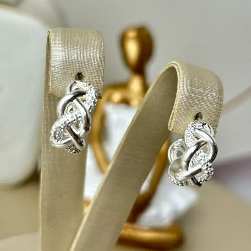 Brinco Trançado Cravejado Banhado a Prata