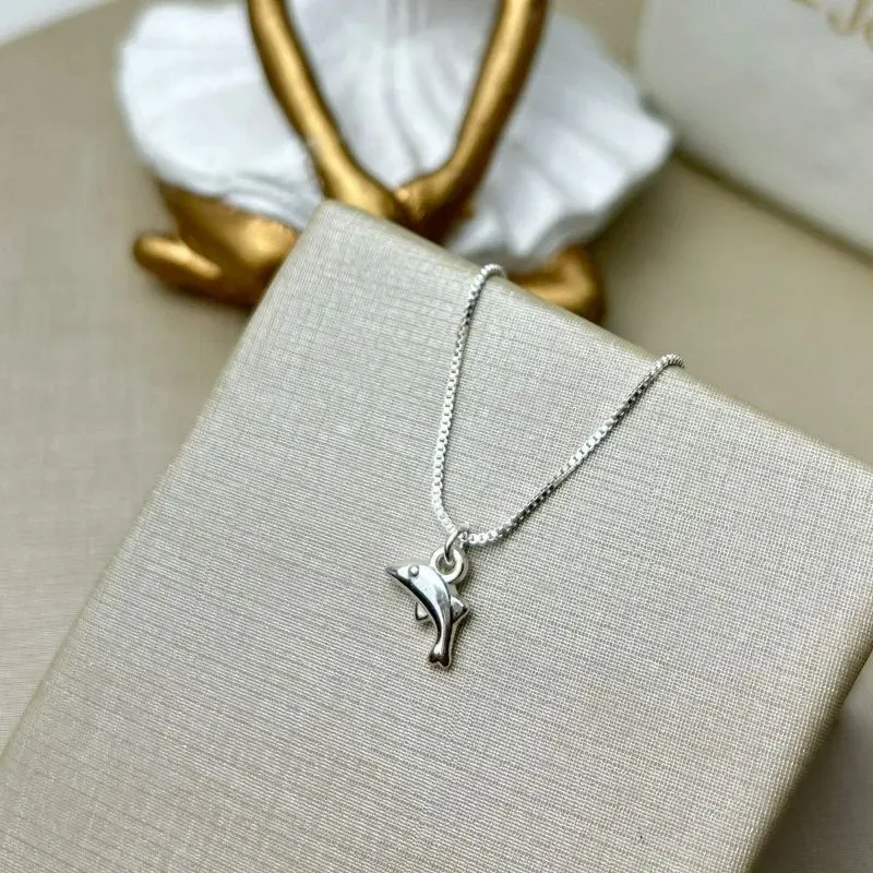Colar Golfinho Liso Banhado a Prata