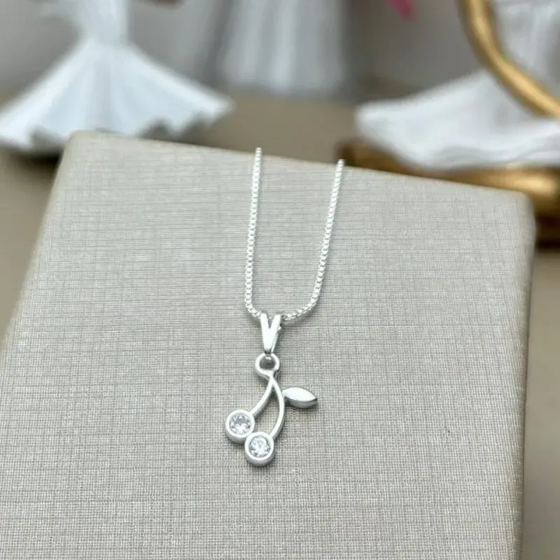 Colar Infantil Cerejinha  Banhado a Prata