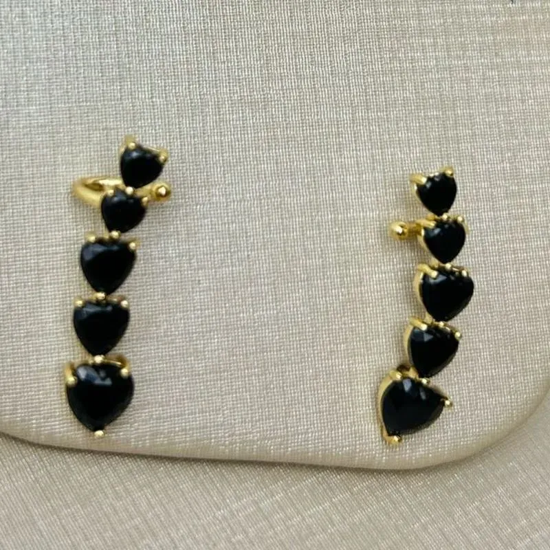 Brinco Ear Cuff Pedra Preta De Coração