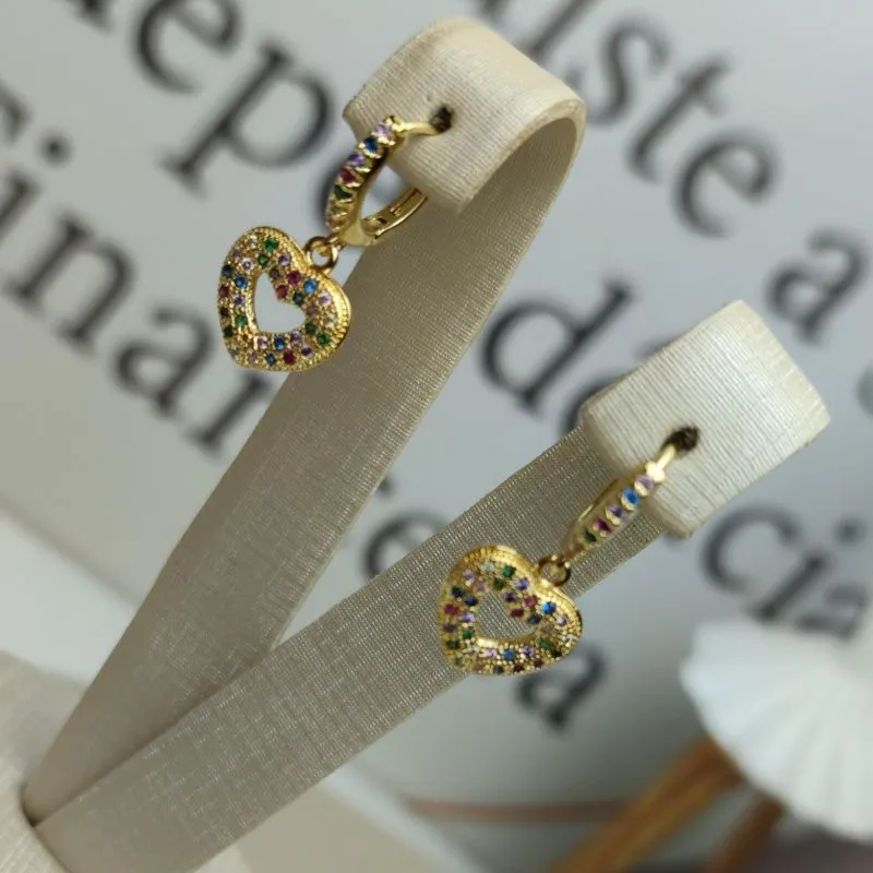 Argola Pingente de Coração Cravejada Color Banhada a Ouro