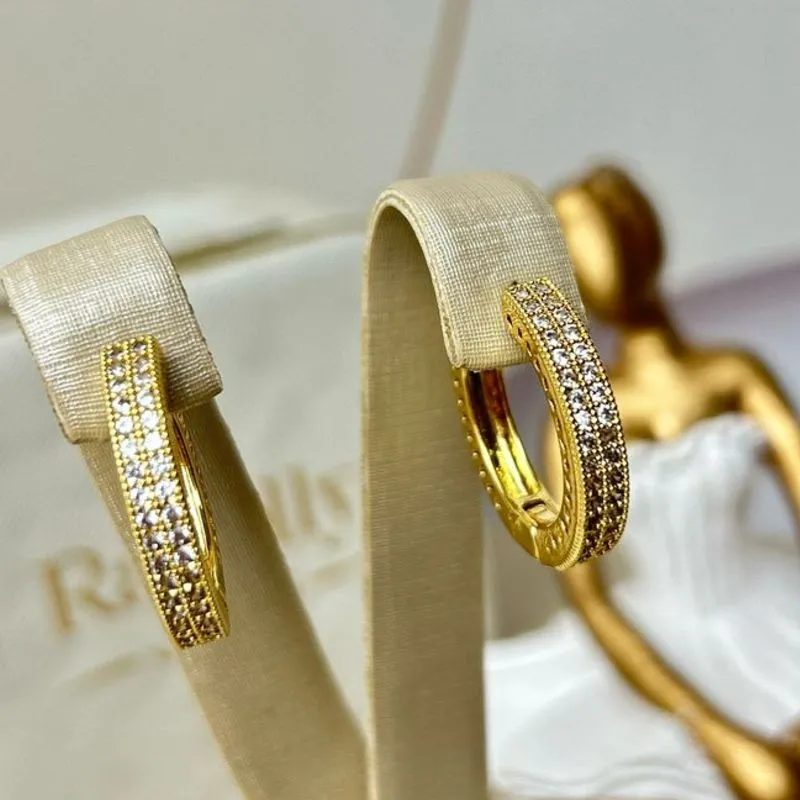 Argola Cravejada Luxo Banhado a Ouro
