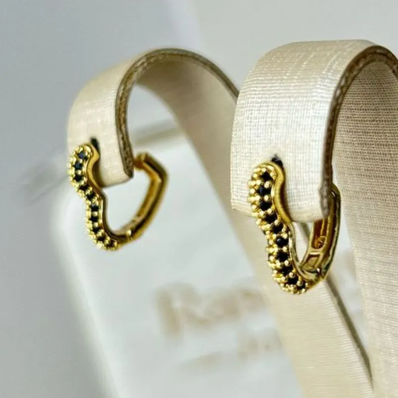 Argola De Coração Zirconia Preto Banhado a Ouro