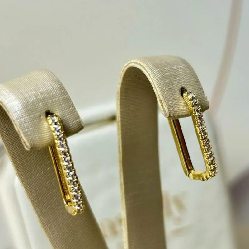 Argola Quadrado Cravejado Banhado a Ouro