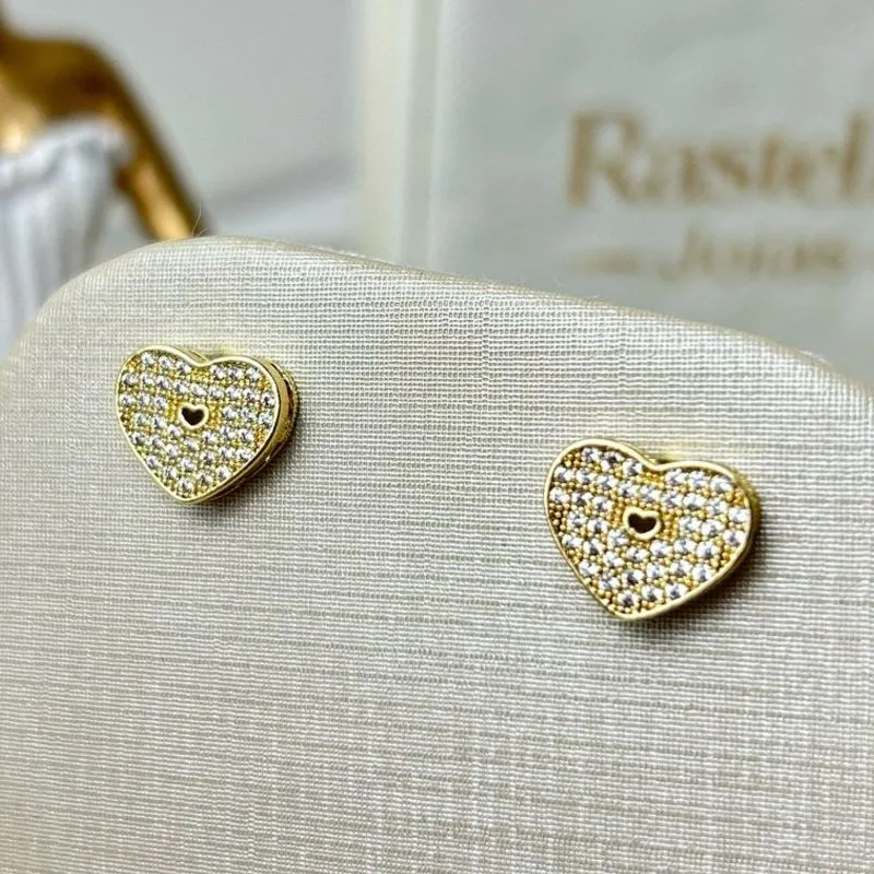 Brinco Coração Cravejado Banhado a Ouro