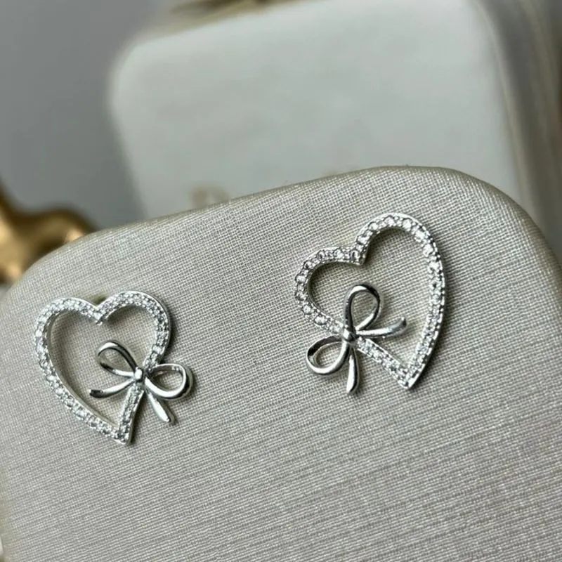 Brinco Coração Com Laço