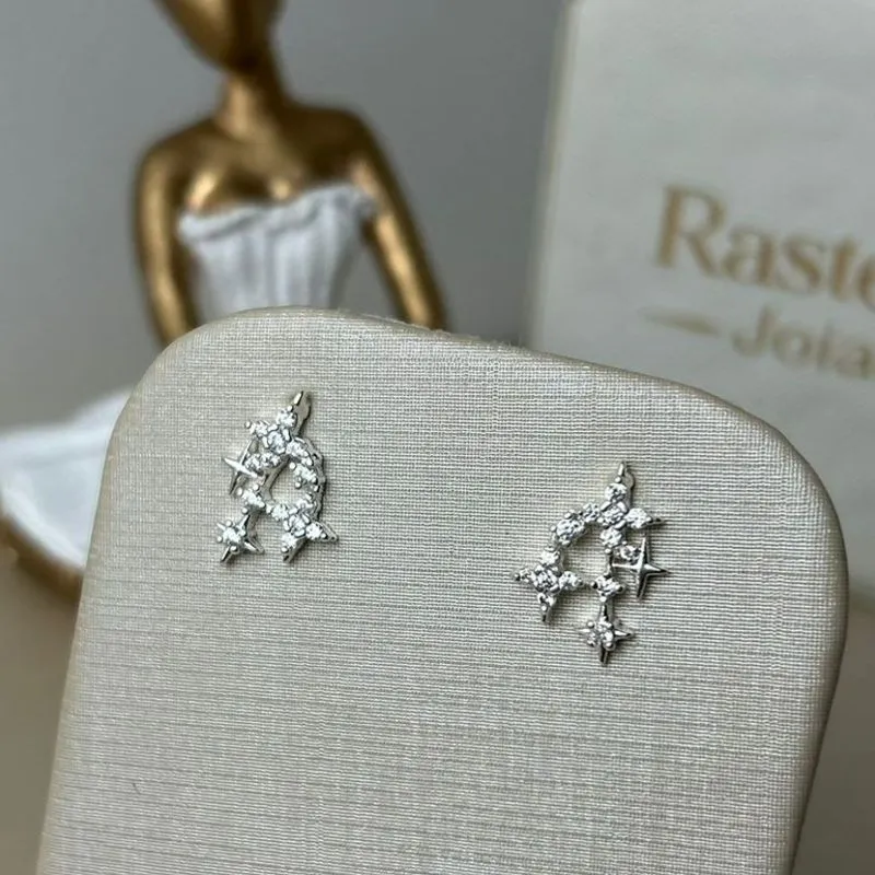 Brinco Estrelas  Cravejadas