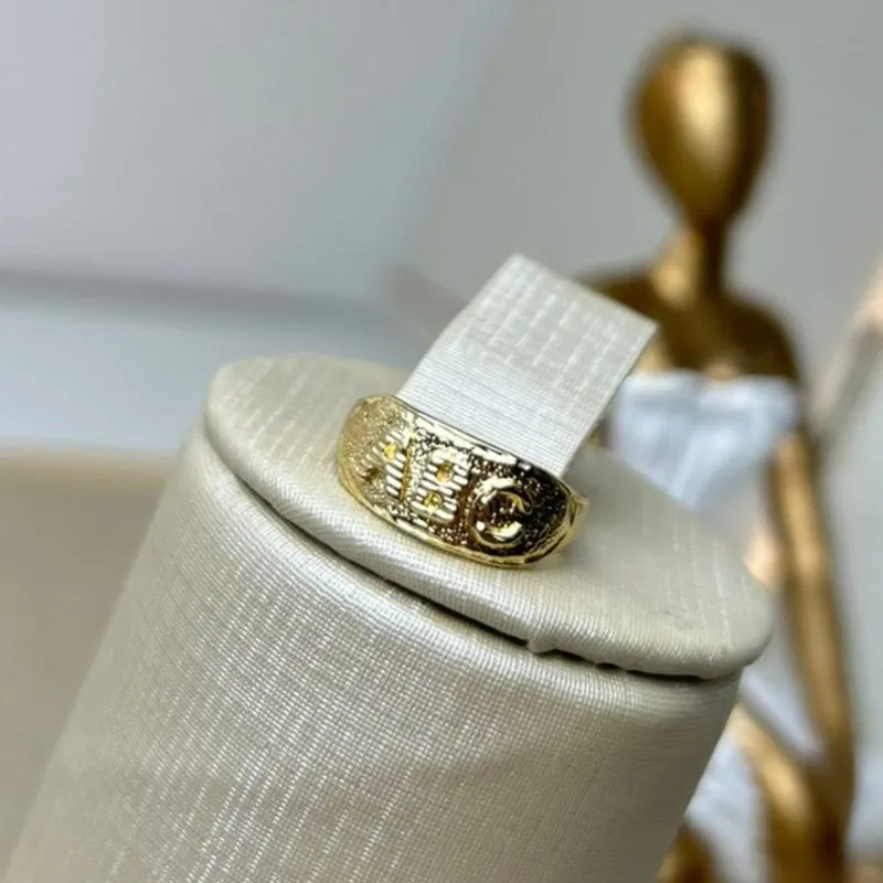 Anel ABC de Formatura Diamantado Banhado a Ouro