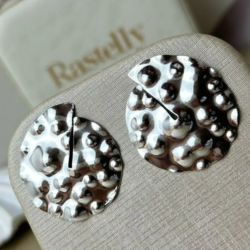 Brinco Chão Lunar  Banhado a Prata