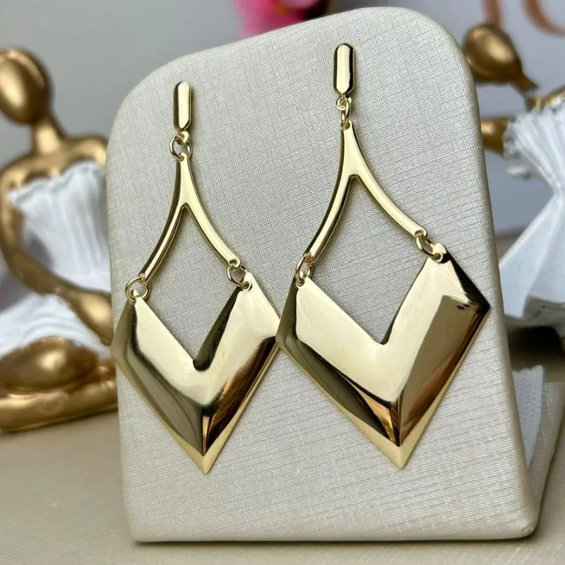 Brinco Clarisse Banhado a Ouro