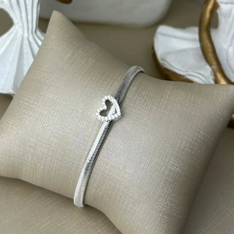 Pulseira Fio Alemão com Coração Cravejado